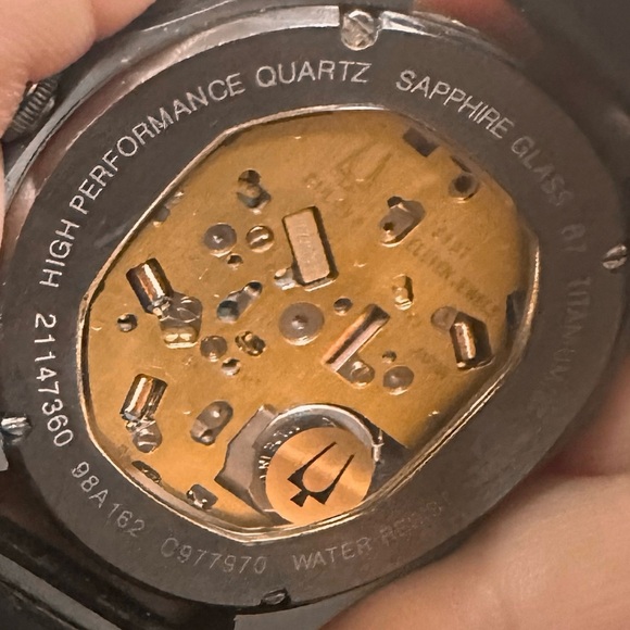 Bulova CURV Men’s Watch.Used but in great condition. - Picture 3 of 9